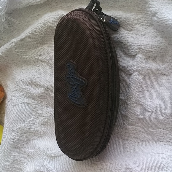 Maui Jim Other - Maui Jim Hard Shell Brown Unisex Sunglasses Case+